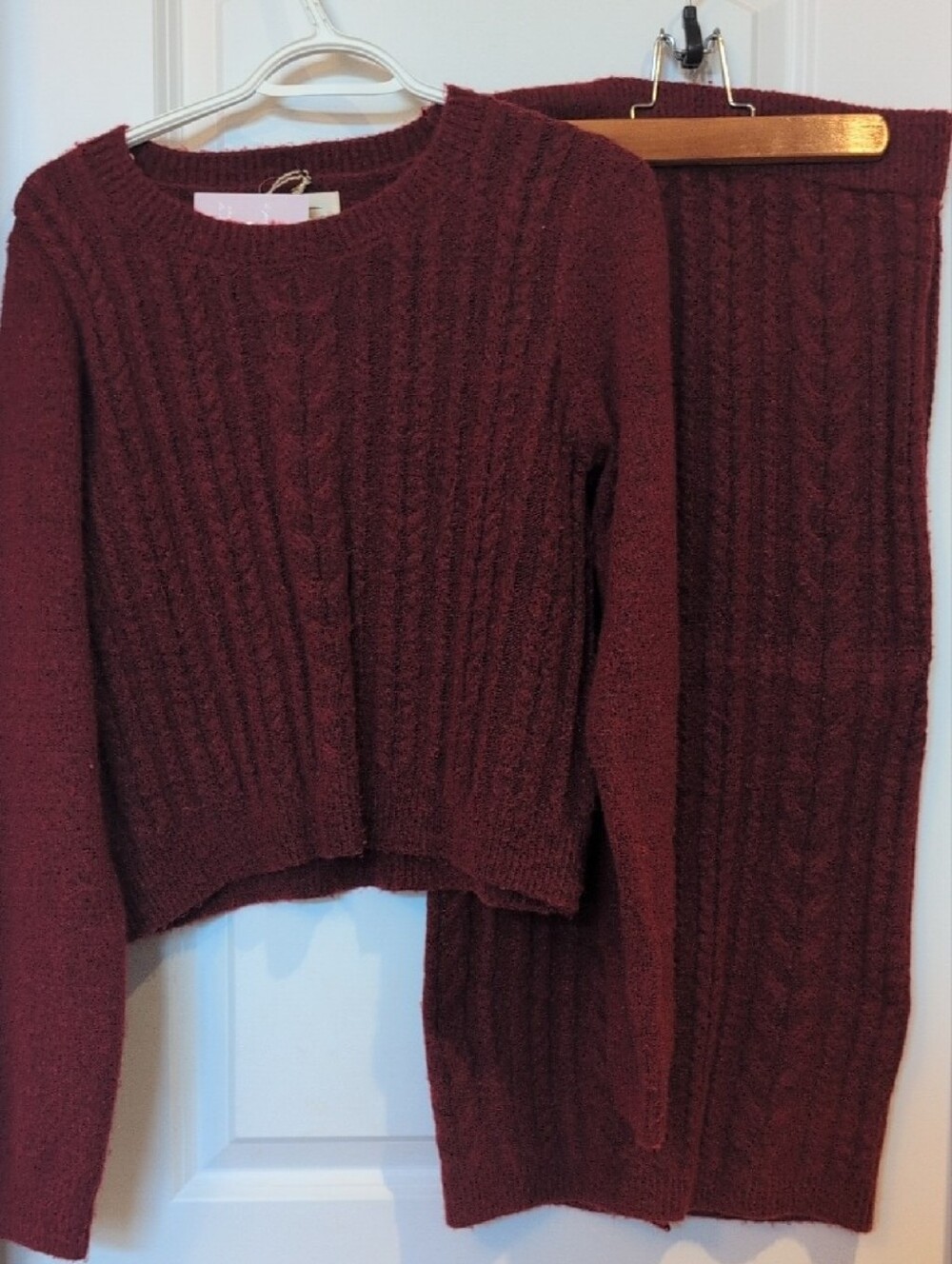 Jessica Simpson Cable-Knit Sweater & Skirt Set - Burgundy - Size L (NWT)